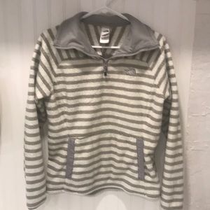 The North Face quarter zip Fleece Women’s Medium